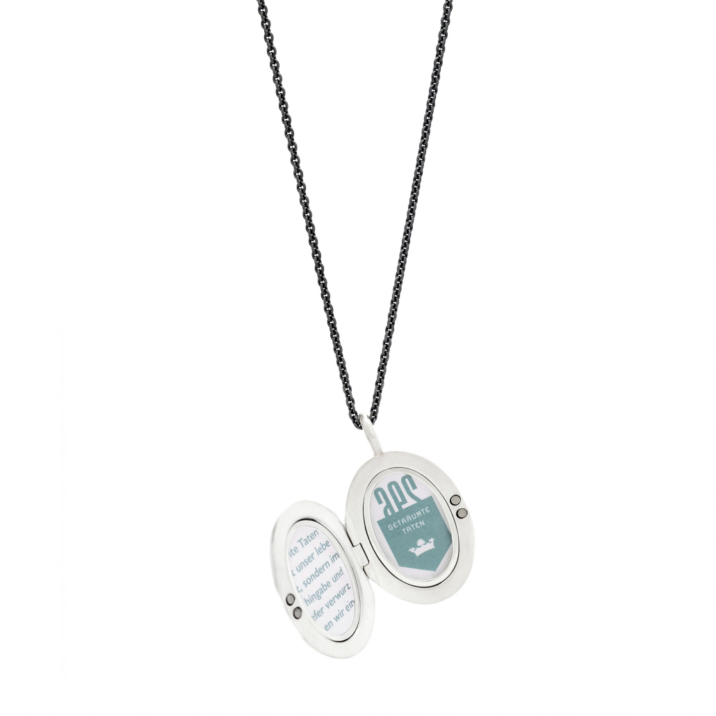 Medaillon oval klein mit Handgravur